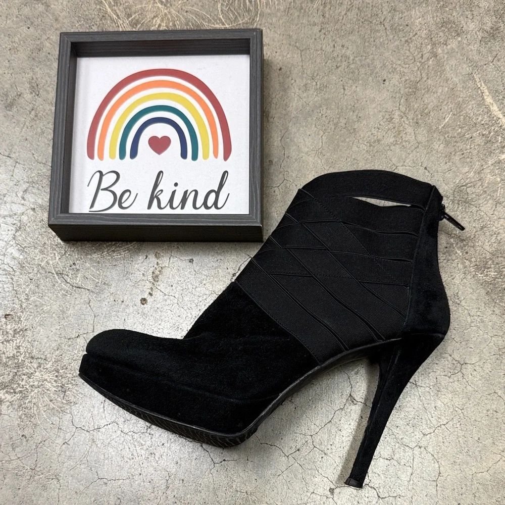 * Stuart Weitzman Papoose black suede ankle boots stiletto heel
